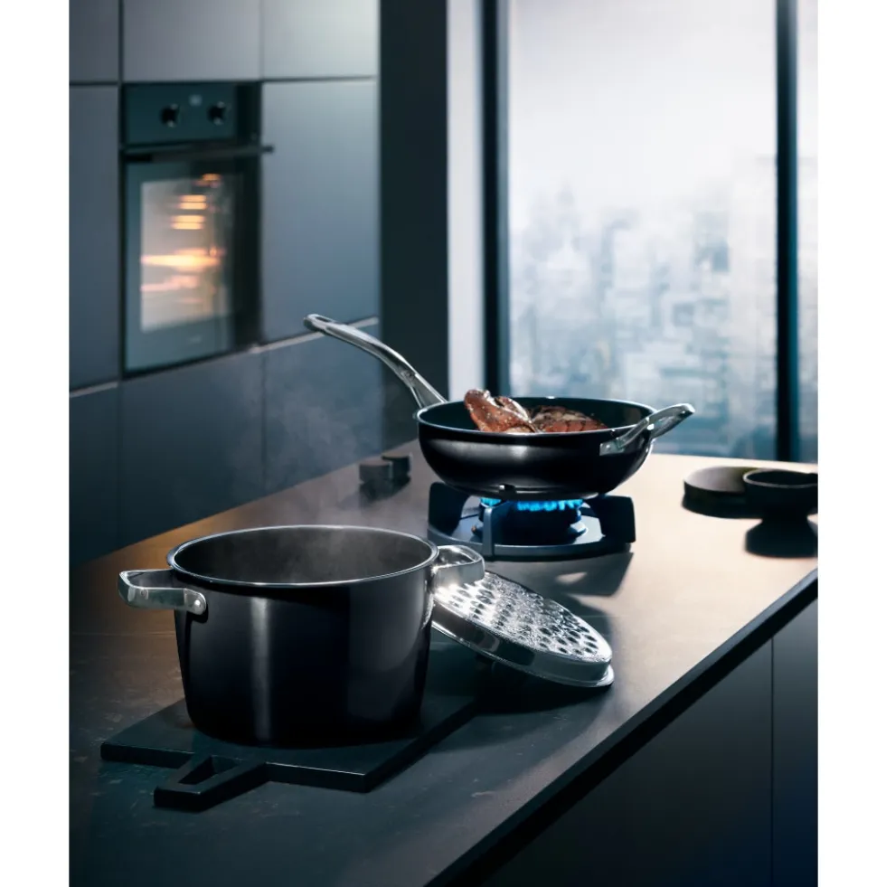 Fusiontec Aromatic Bratentopf mit Deckel, 22 cm, Black